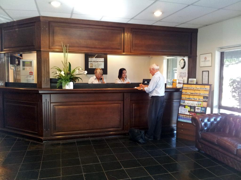 Motel Ibis Styles Adelaide Manor Extérieur photo